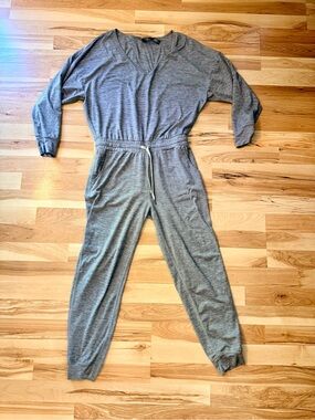 Vuori Womens Gray V Neck Long Sleeve Jogger Jumpsuit S